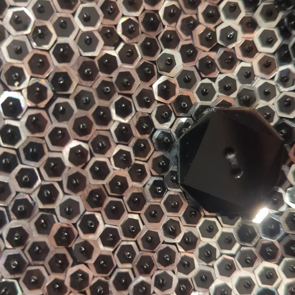 Gucci sequin and seed bead metallic blazer. Frida Giannini era Gucci. - Picture 2 of 8